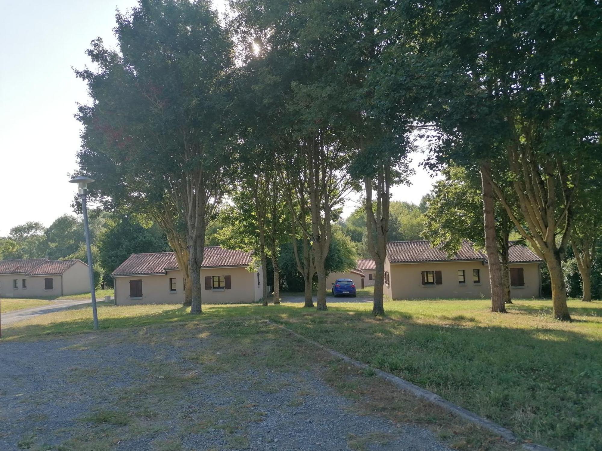 מלון Terres De France - Moncontour Active Park מראה חיצוני תמונה